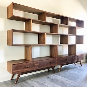 72" Staggered Display Bookshelf