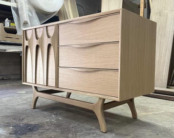 55” White Oak “Brasilia” Single Sink Vanity – With Wood Pulls