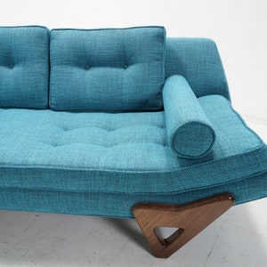 Gondola Style Sofa image 4