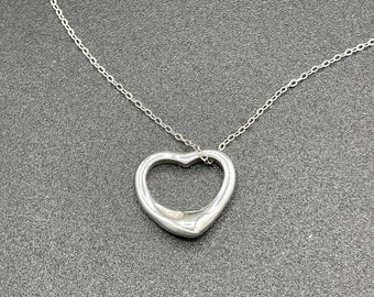 Jackies Heart Necklace Yellowjackets Authentic Tiffany and Co Open