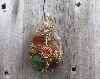 Colgante de orgonita: jaspe rojo, jade, amatista, cuarzo, espiral de cobre
