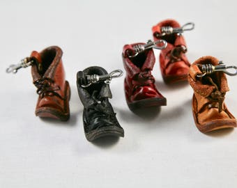 Boot leather keyring,moulded ,hard,rigid,genuine,handmade,hand crafted,attachable,shoe,yellow,red,blue,brown,keycase,key holder,man,women,