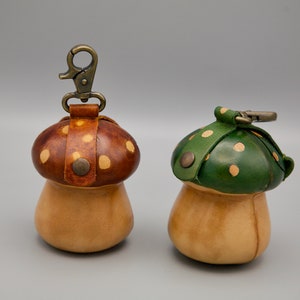 Pochette en cuir moulé champignon avec clip en métal porte-clés porte-monnaie portefeuille pour petits objets EarPods contenant de rouge à lèvres