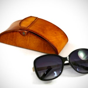 Leather sunglasses case,leather glass case,leather spectecular case,fits Ray-ban,Fits Bulgari,Handmade leather glasses case,case for Gucci