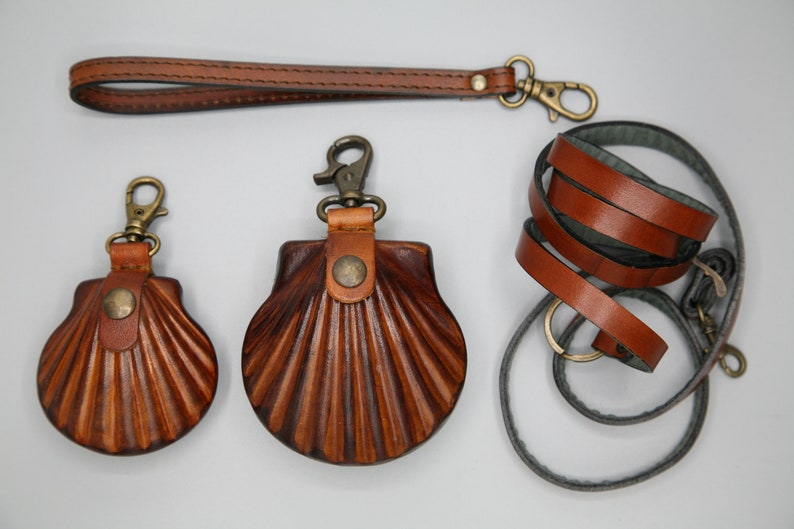 Handmade Leather Shell Coin Purse: Keyring Money Pouch - Etsy