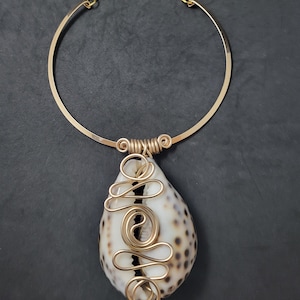 Cowrie Shell Necklace, Necklace, Cowrie Shell, Sea Shell Necklace, Statement Jewelry, Wire Wrapped Jewelry, Wire Art