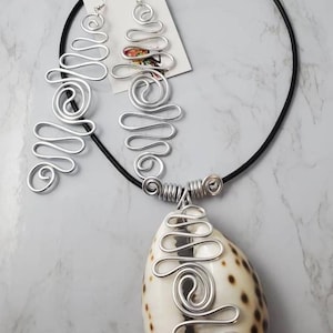 Cowrie Shell Necklace And Earrings Set, Necklace, Cowrie Shell, Sea Shell Necklace, Statement Jewelry, Wire Jewelry, Wire Earrings