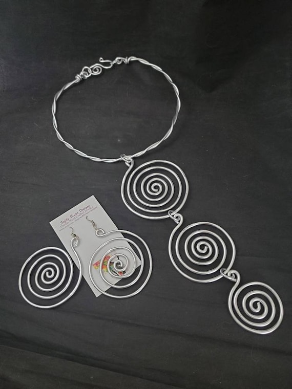 spiral aluminum wire jewelry designs Spiral Wire Necklace and Earrings, Wire Wrapped Jewelry, Statement Jewelry, Wire Necklace Aluminum Necklace, Wire Art