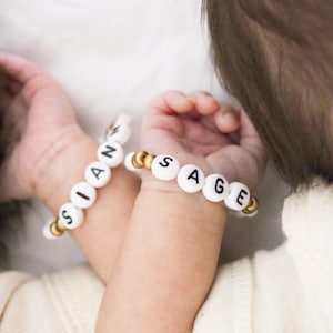 Twin Bracelets, Twin Baby Gifts, Newborn Twin Outfits, Twin ID Bracelets, Newborn Bracelet, Twin Name Bracelets, Twin Outfits Personalized