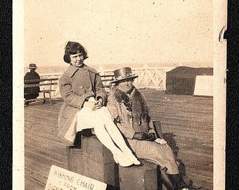 1920s Vintage Photograph WISHING Chair from GIANT'S CAUSEWAY County Antrim, Northern Ireland ~ Stage Souvenir Snapshot Ladies on Boardwalk