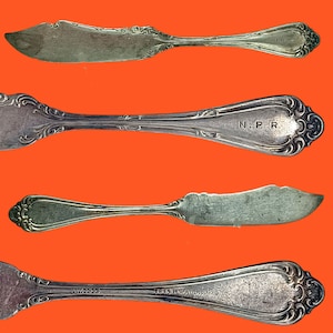NORTHERN PACIFIC RAILWAY ~ Railroad Dining Car Silver Astoria Pattern Butter Serving Knife by R. Wallace & Sons Silversmiths