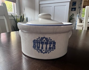 Vintage Pfaltzgraff Yorktowne Butter Tub, Crock w/Lid USA made. Excellent