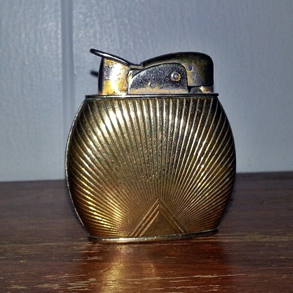 Art Deco Era Evans Lighter - No. 19023 - Spitfire Design