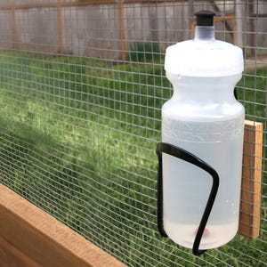 Brooder Bottle Nipple Waterer for Chicks and Chickens, 20 fl. oz., Frosted – Includes Lid, Cage Mount, and Wood Backing Plate