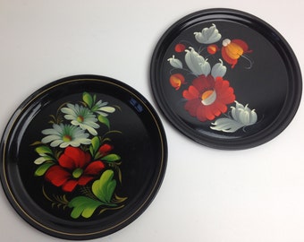 Set of Two Trays 7&quot; Ukrainian / Hand painted Petrikyvka Folk Art / Bright Flowers / Vintage USSR