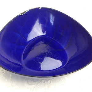 Large Triangular KOCKUM Bowl, 1950s Arne Erkers design  / Blue enamelware / Vintage Sweden