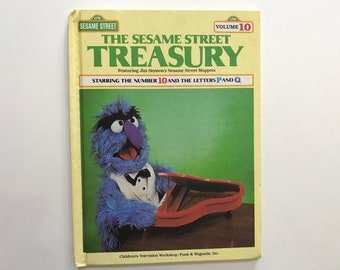 1983 The Sesame Street Treasury Book 10 Muppets Jim Henson Kids Hard Cover Reading Story Letters P and Q