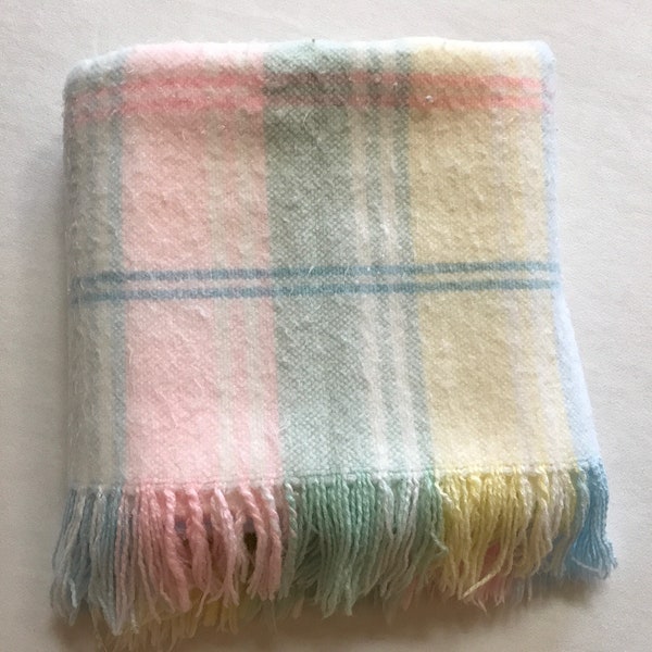 Camera Pastel Pattern Print Blanket
