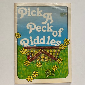 1978 Pick a Peck of Riddles Soft Cover Kids Book by Trend RARE