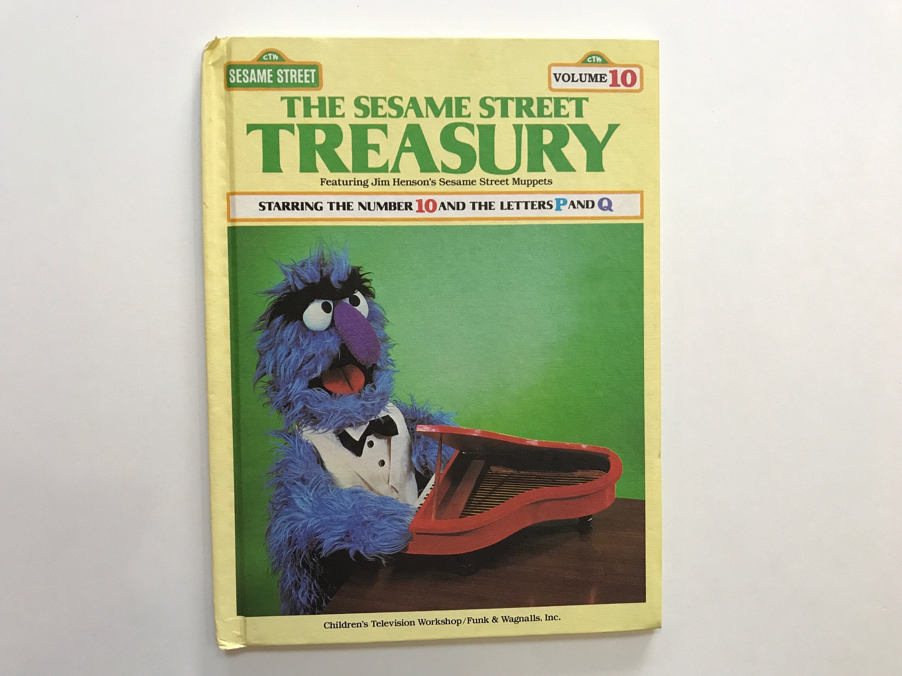 1983 the Sesame Street Treasury Book 10 Muppets Jim Henson