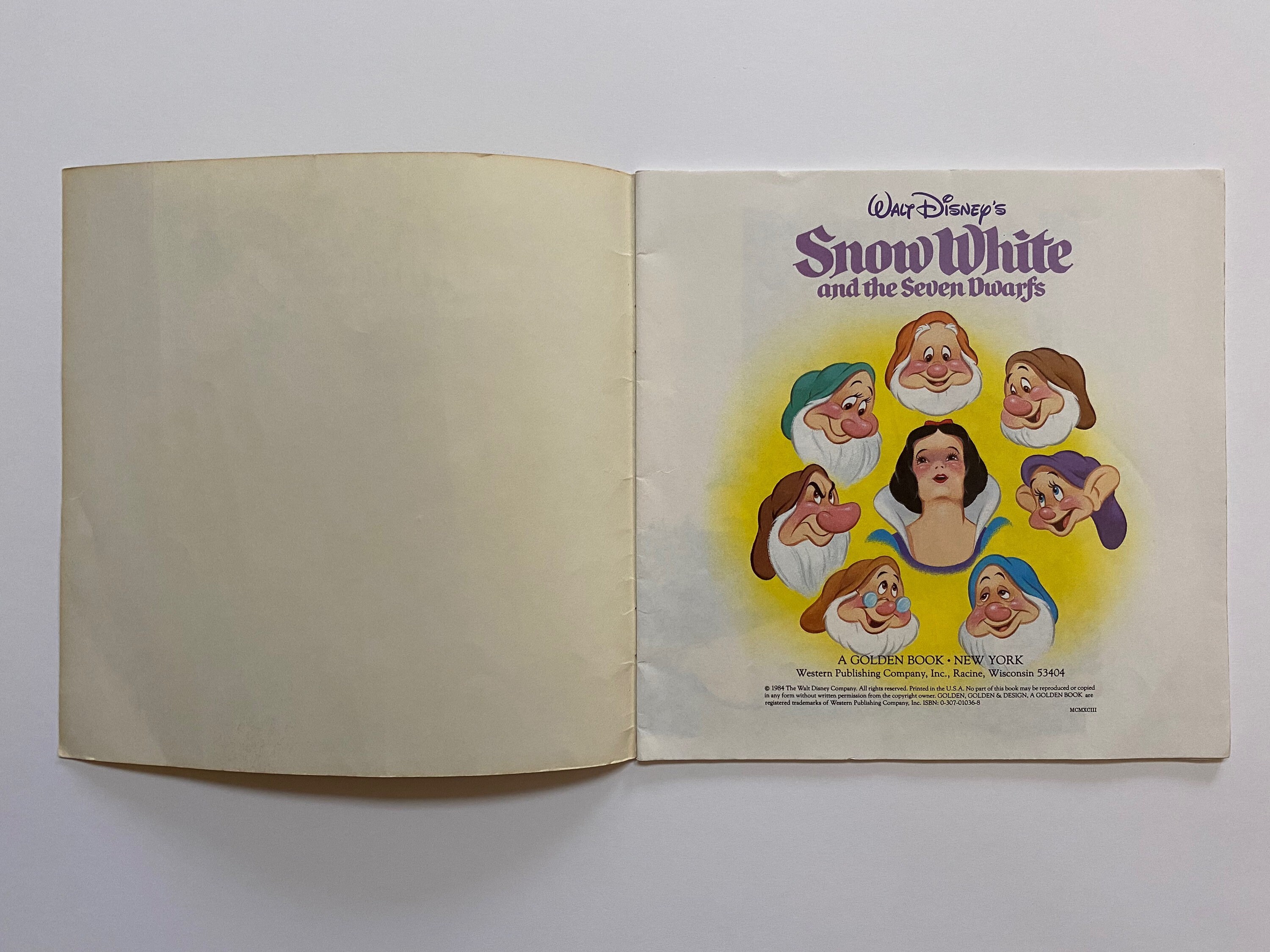 1984年ヴィンテージ白雪姫と七人の小人本ソフトカバー紙エフェメラ読書