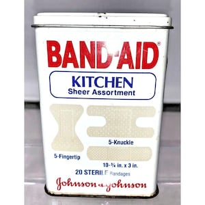 vintage Rare 1982 BAND-AID Johnson & Johnson Kitchen Sheer Assortiment Boîte Q050