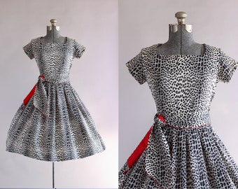 Vintage 1950s Dress / 50s Cotton Dress / Peggy Page Black and White Cheetah Print Dress w/ Original Waist Tie S