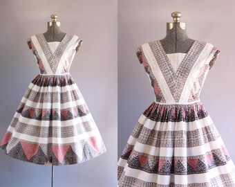 Vintage 1950s Dress / 50s Cotton Dress / Pink Brown and Black Floral Dress w/ Full Skirt S