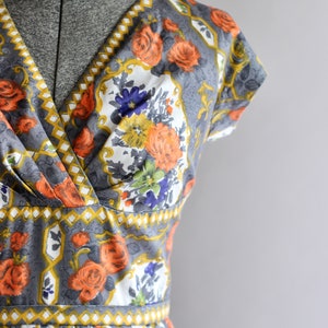 Vintage 1950s Dress / 50s Cotton Dress / Richard Shops Gray and Orange Floral Dress w/ Empire Bust XS/S image 8