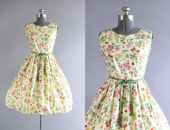 Vintage 1950s Dress / 50s Cotton Dress / Swirl Yel