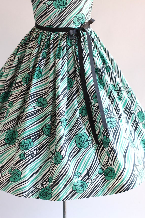 Vintage 1950s Dress / 50s Cotton Dress / Californ… - image 4