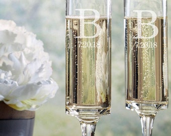 Modern Wedding Toasting Flutes (2)| Champagne Flutes | Wedding Glasses | Bride Groom Wedding Flutes | Free Personalization