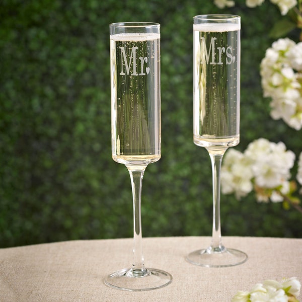 Mr. and Mrs. Contemporary Wedding Toasting Flutes (2) | Champagne Flutes | Wedding Glasses | Wedding Flutes | Toasting Glasses |