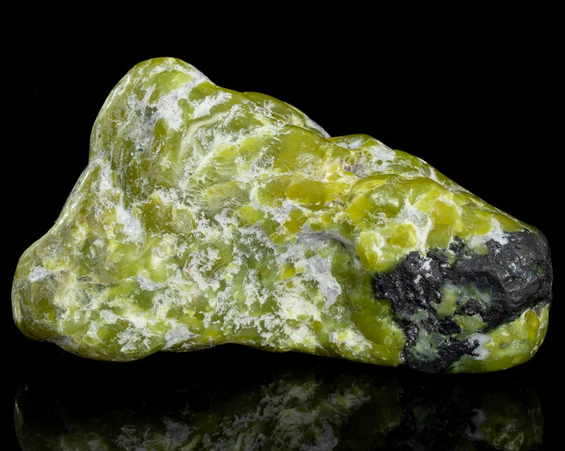 Green LIZARDITE polished tumbled palm stone 10.2 oz healing chakra crystal specimen 3823T NORWAY image 1