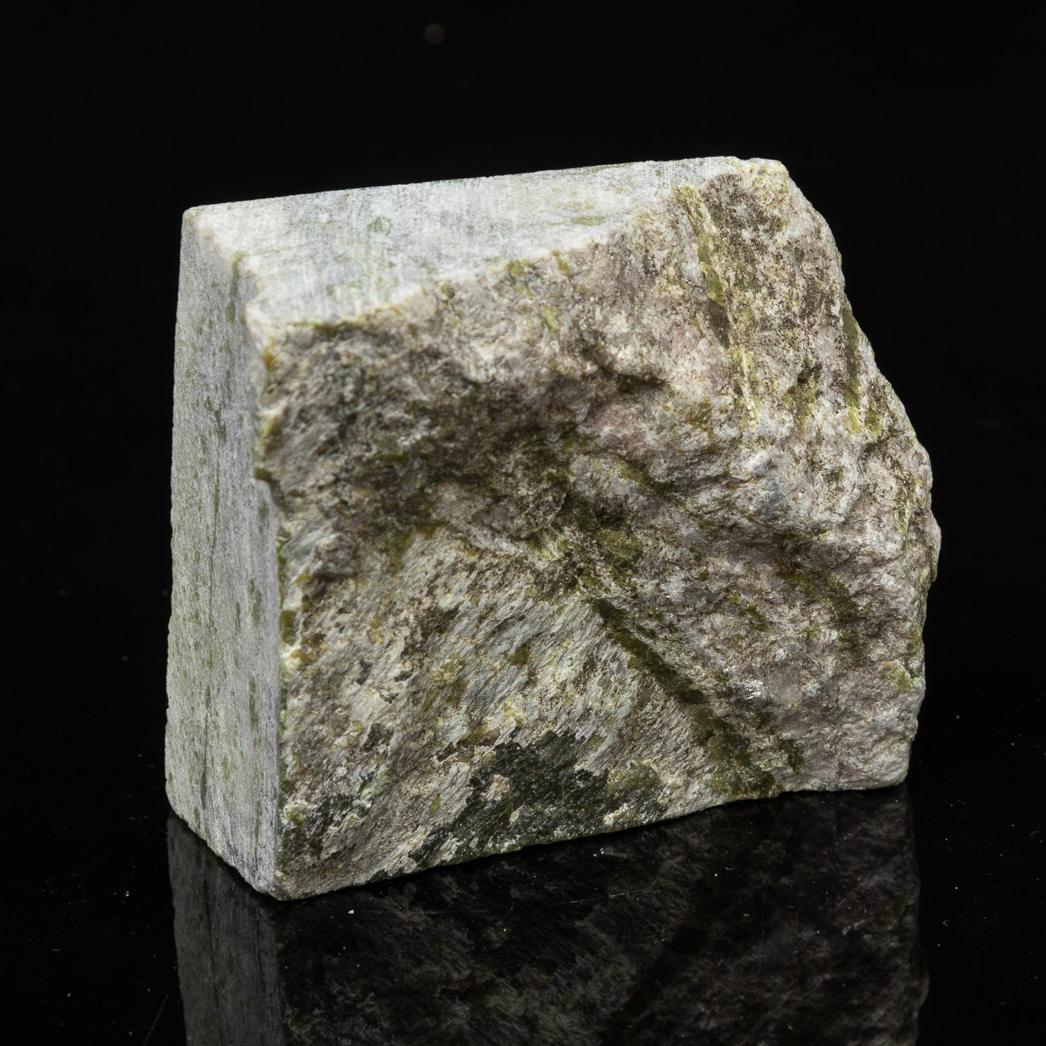 新しいブランド Crystal Polished LIZARDITE Green 8.25 Chakra Healing Oz 画材