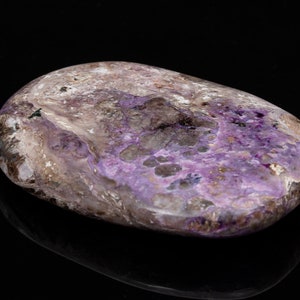 Authentic CHAROITE, aegirine polished purple palm stone 7.37 oz specimen 3183T Crown / Heart Chakra / Scorpio, Sagittarius image 2
