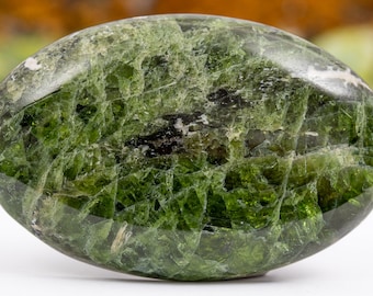 CHROME DIOPSIDE polished gem green cabochon pendant, heart chakra, chakra stone 1.93" #8293P
