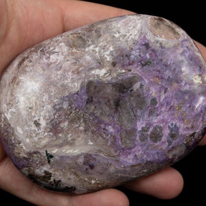 Authentic CHAROITE, aegirine polished purple palm stone 7.37 oz specimen 3183T Crown / Heart Chakra / Scorpio, Sagittarius image 3