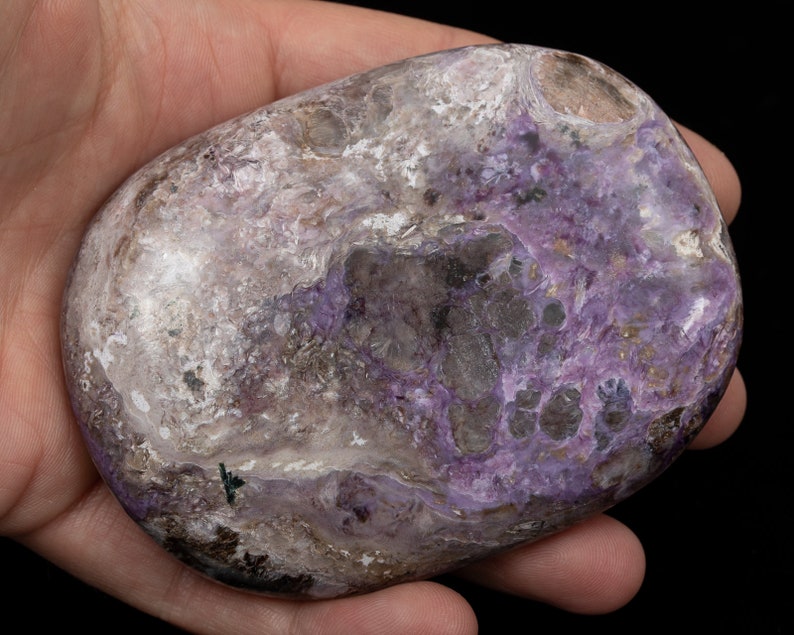 Authentic CHAROITE, aegirine polished purple palm stone 7.37 oz specimen 3183T Crown / Heart Chakra / Scorpio, Sagittarius image 3