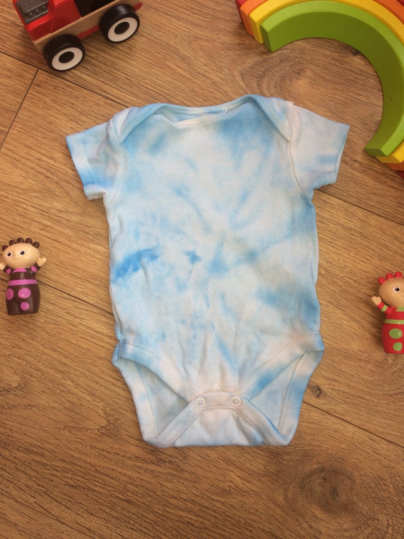 Tie dye 0-3 months vest blue boy babygrow tie dye babies outfit short sleeve vest hippie boho gift babyshower tye dye gift newborn gifts