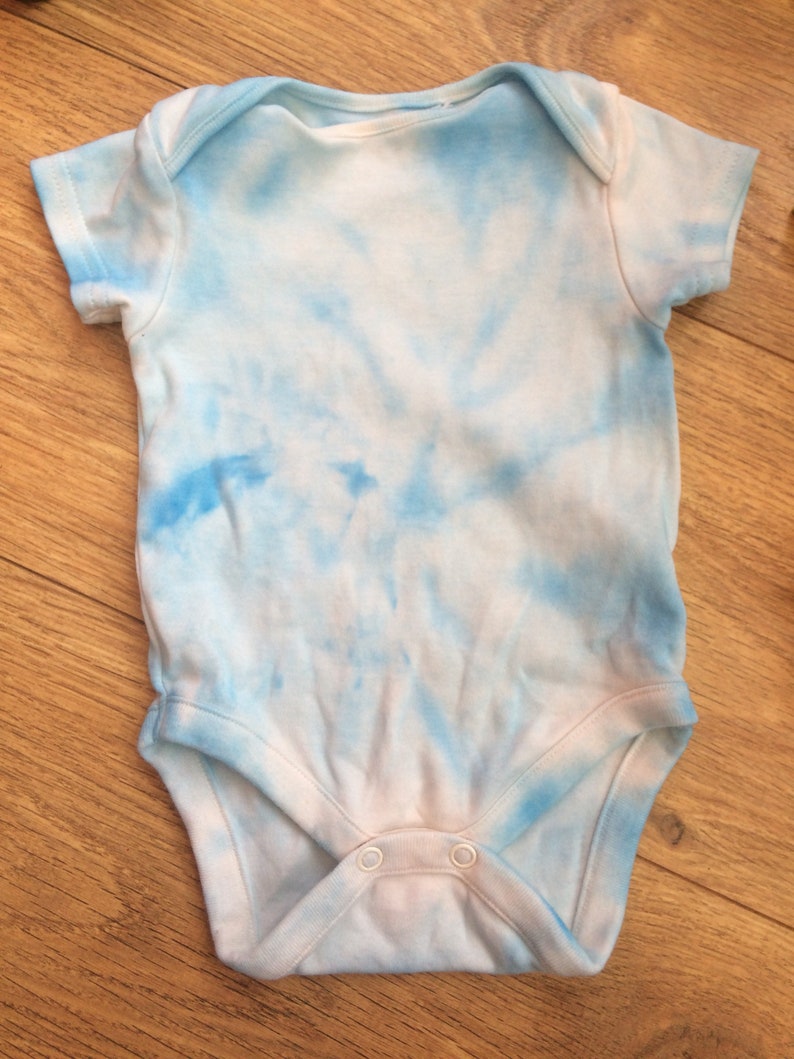 Tie dye 0-3 months vest blue boy babygrow tie dye babies outfit short sleeve vest hippie boho gift babyshower tye dye gift newborn gifts