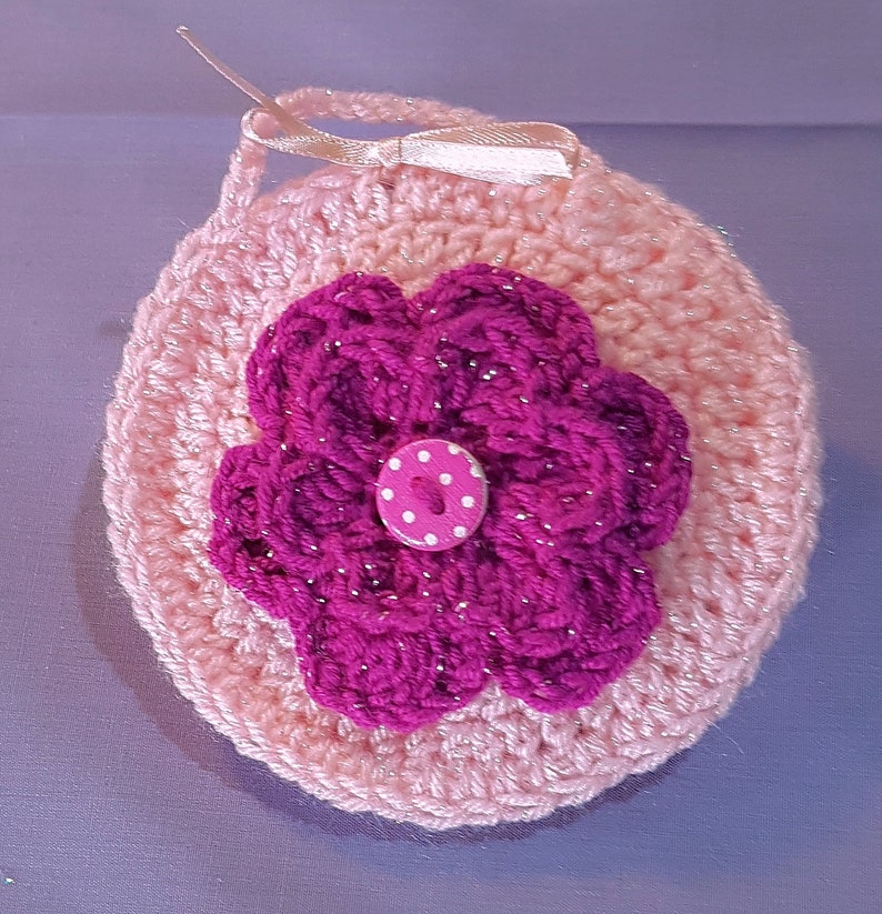 Pretty Crochet Circular Hanging Lavender Sachet In Sparkly Pink with a Sparkly Magenta Flower