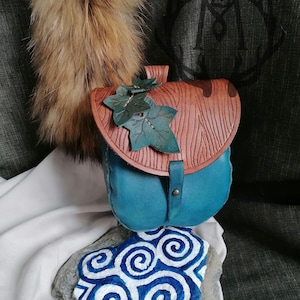 Cottagecore Ivy Leaf Pouch, Handmade Leather Belt Bag | Fairy, Elf, Ranger, LARP, Nymph