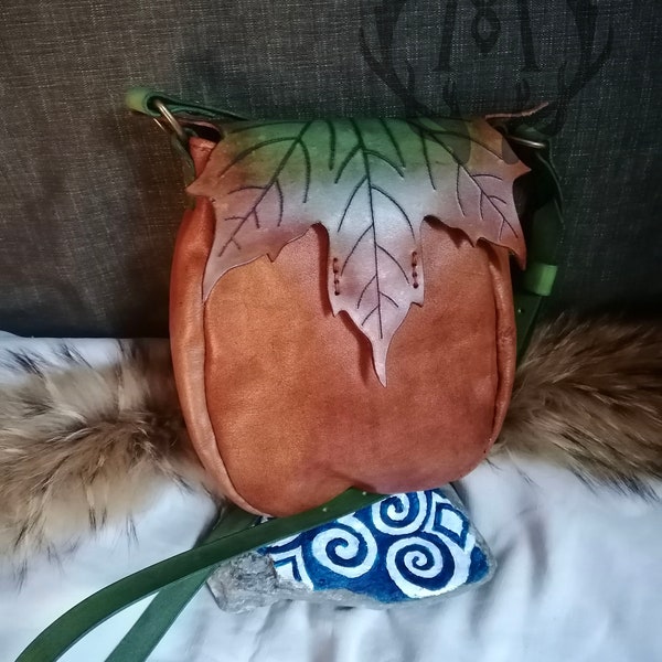 Leather Maple Leaf Bag, Wood Elf Shoulder Bag | Fantasy Larp Ranger Elf RPG Sca Fairy Celtic