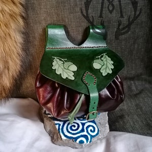 Curled Pouch, Oak Leaf and Acorn, Leather Belt Bag | Medieval Fantasy Larp Ranger Elf RPG Sca Fairy Celtic