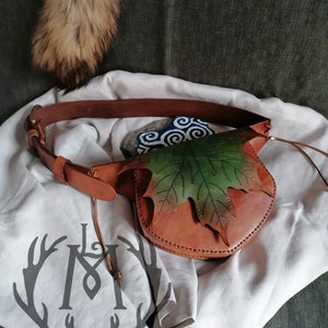 Leather Hip Bag Maple Leaf / Genuine Leather Belt Bag / Celtic Elven Faun Fairy LARP