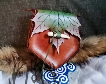 Maple Leaf Belt Pouch in genuine leather, Leather Belt Bag | Fantasy Larp Ranger Elf RPG Sca Fairy Celtic