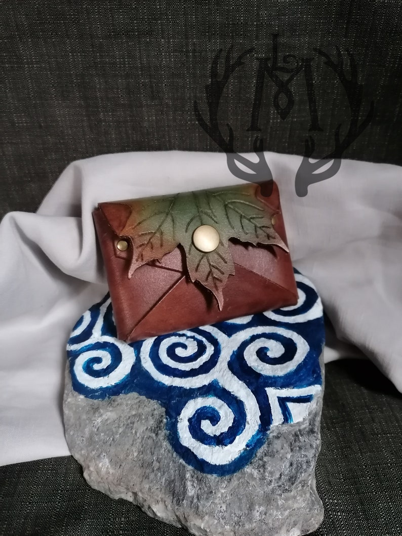Portamonete Foglia di Acero, Piccolo portafoglio in pelle, Mini Wallet Elfico, Fairy, Celtico, Cottagecore immagine 2