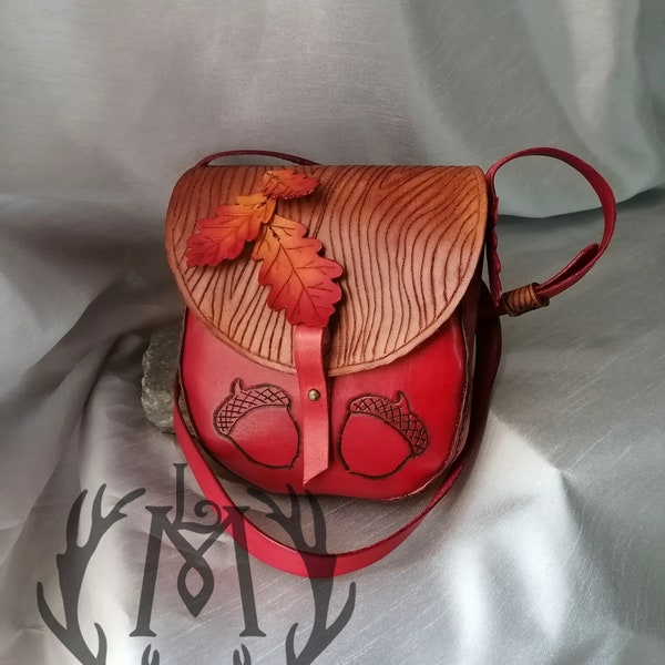 Wooden and Oak Shoulder Bag in handmade leather | Cottagecore, Fairy, Elf, Ranger, LARP, Nymph