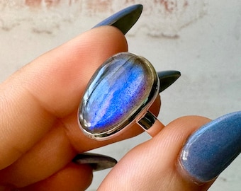 Gorgeous 925 Sterling Silver Blue Flash Labradorite Gemstone Ring Healing Crystals Healing Stones Reiki Chakra Boho  Size 7